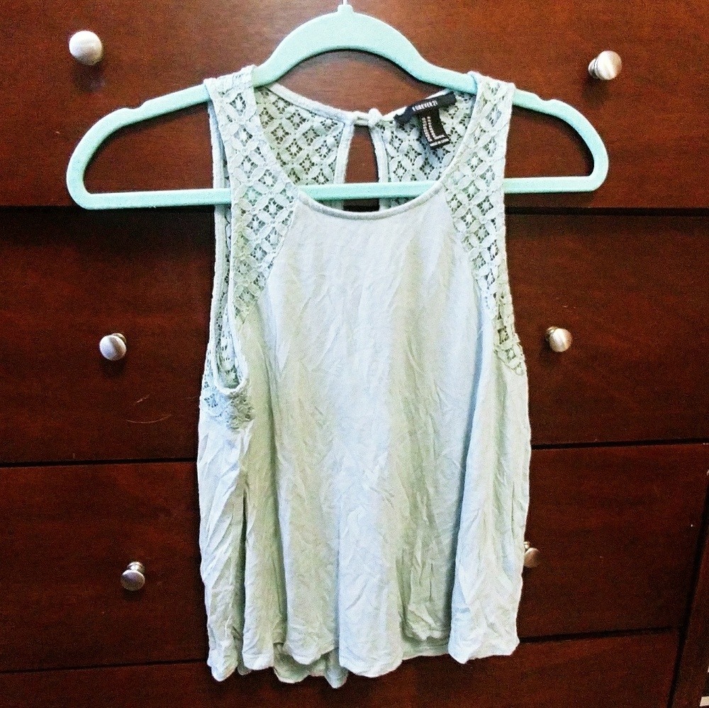 3/$30 Sale+free shipping Forever 21 Lace tank top